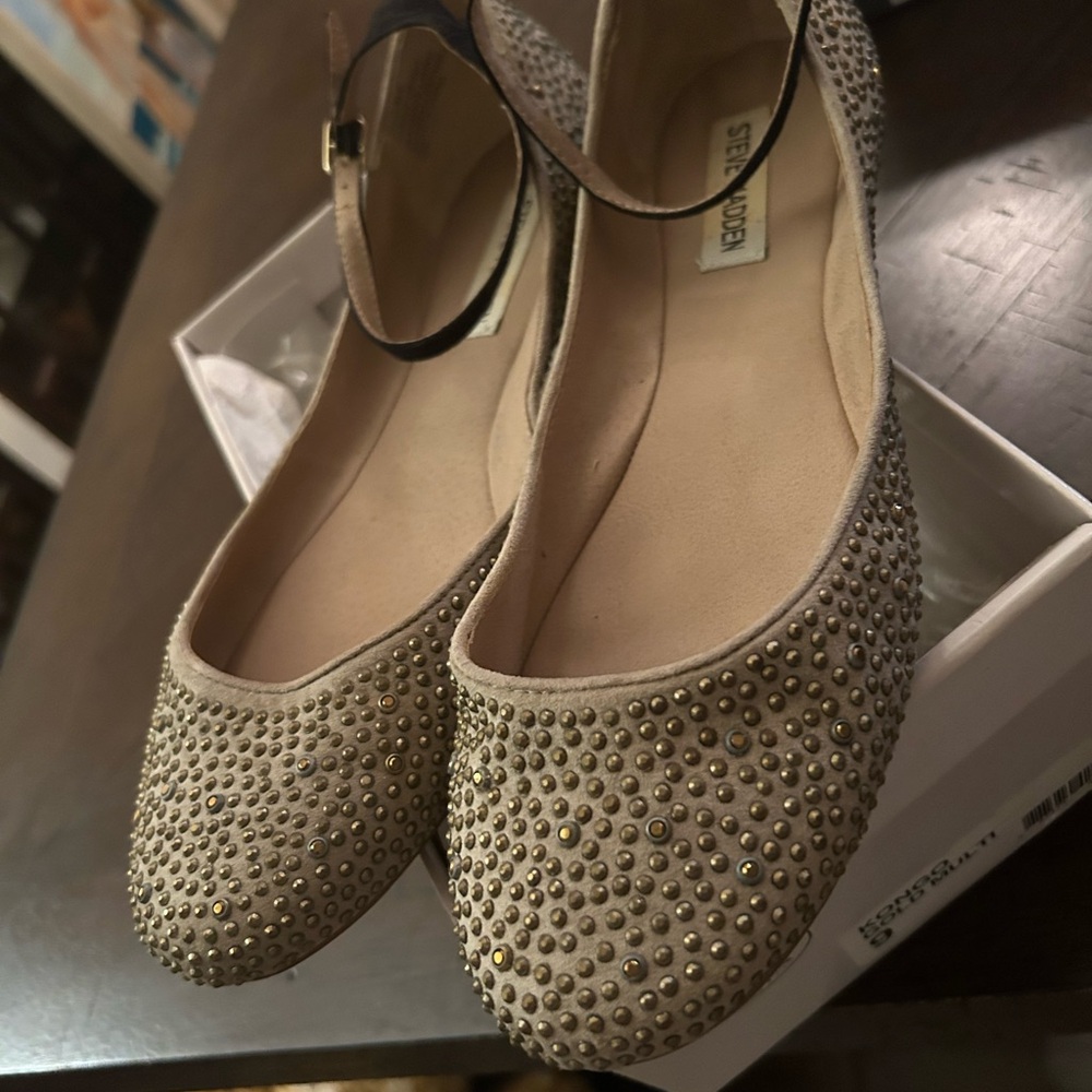 Steve Madden Studded Flats
